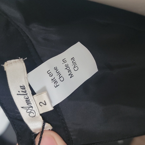 Amelia 👗 - Picture 9 of 11